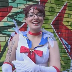 Eva, nerd girl and addict to videogames changes to Sailor Moon for a good fuck